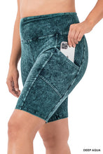 Load image into Gallery viewer, PLUS MINERAL WASH WIDE WAISTBAND POCKET LEGGINGS
